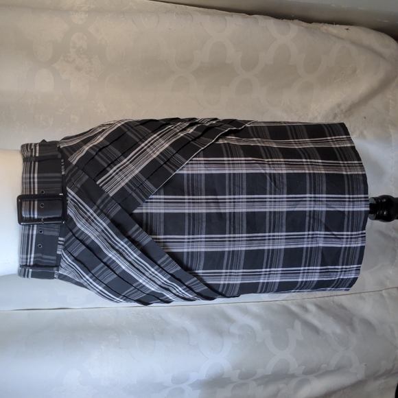 bebe Dresses & Skirts - Bebe - Black & White Plaid Pencil Skirt (6)